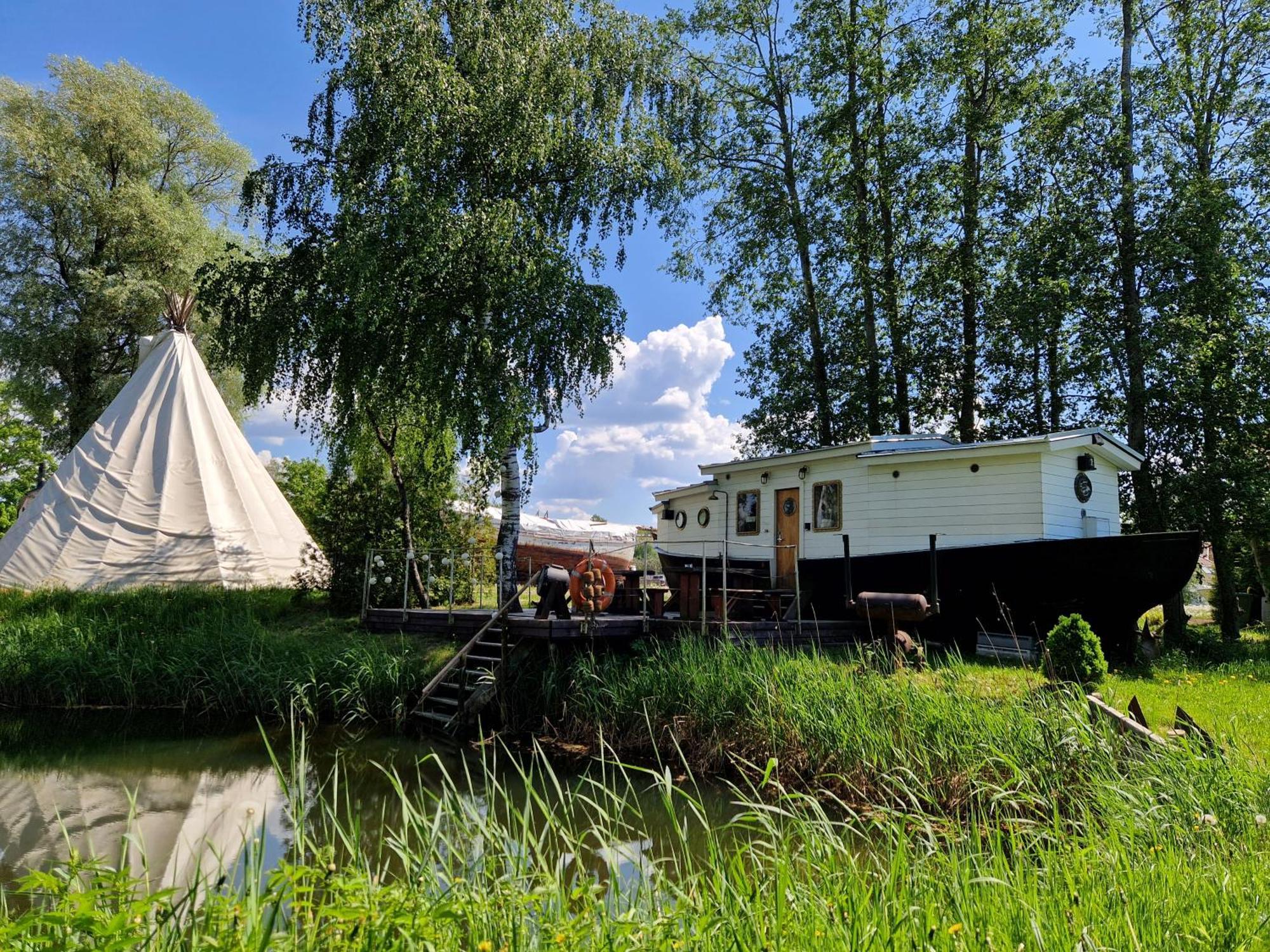 Cozy Houses - Sauga Fishing Village Riverside Holiday Center Pärnu Exterior foto